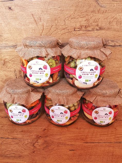 različne vrste žit, zelenjave in sadja