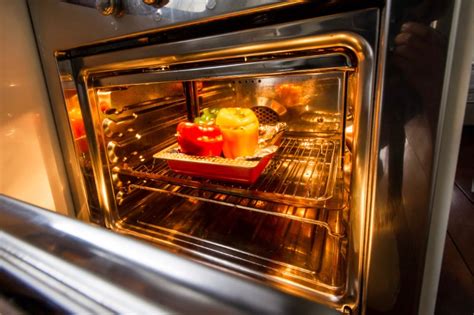 Peka paradižnikov v pečici