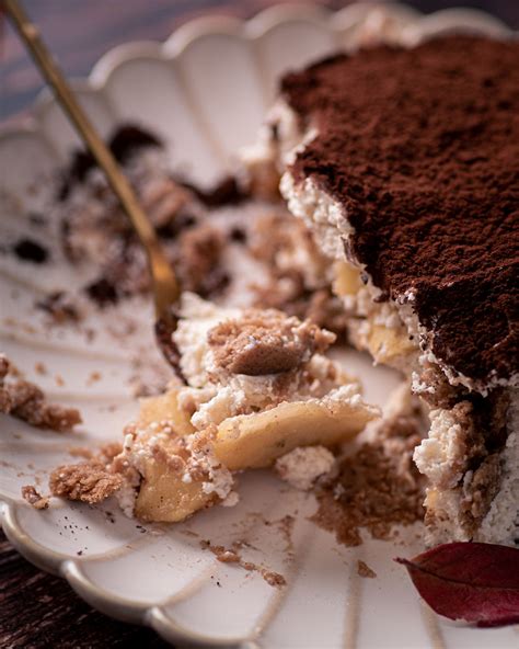 jesenski tiramisu z jabolki in speculoos piškoti