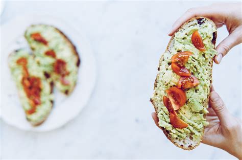Veganski toast v obliki Frankensteina