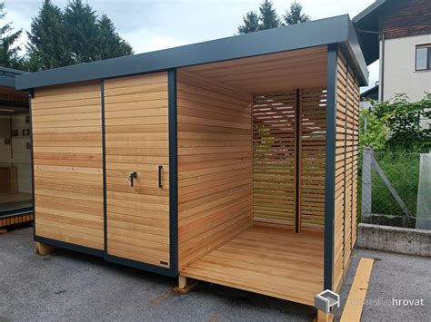 katalog različnih modelov vrtnih miz (lesene, kovinske, moderne)