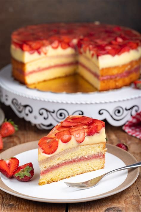Jagodna torta s tičino maso