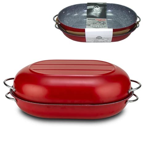 Pekač z vlivanim biskvitnim testom