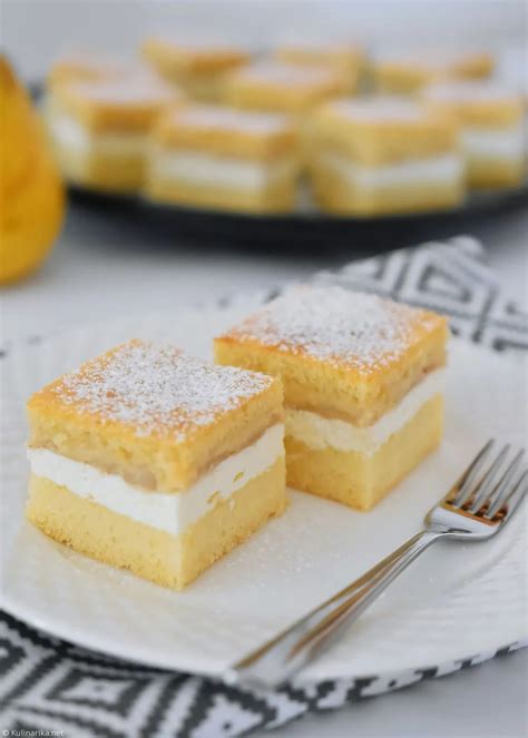 Tematska fotografija: raznovrstne skutine kocke s sadjem na servirnem pladnju
