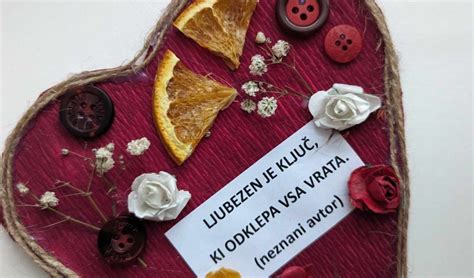 Fotografija tradicionalnih slovenskih lectovih src