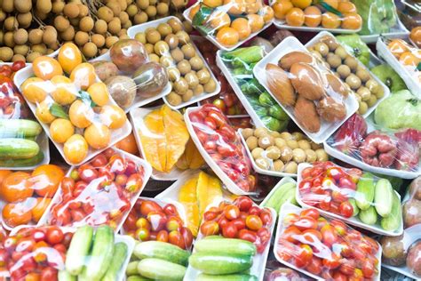 Prikaz različnih vrst sojinih namazov v embalaži po 125 g