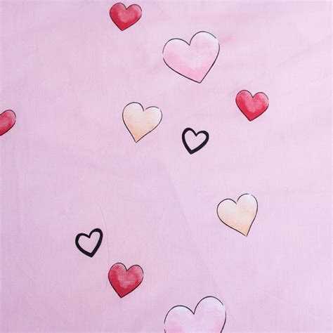 Ilustracija štirinadstropne torte s srčki in zvezdicami