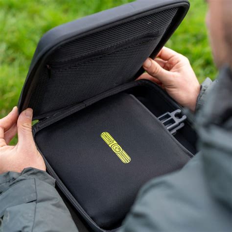 fotografija Ridge Monkey Connect Sandwich Toaster XL z označenim logotipom 10. obletnice