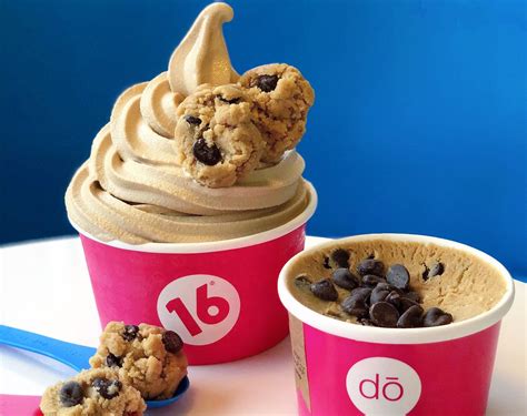 Amir Demiri pri izobraževanju v New Yorku z ustanoviteljico DŌ, Cookie Dough Confections
