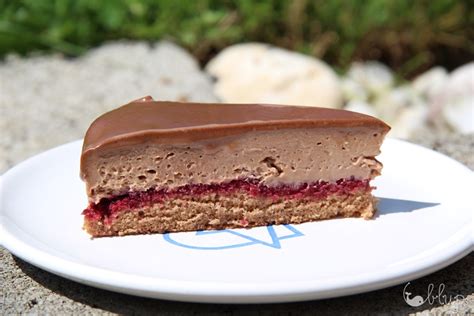 Hitra čokoladna torta, pripravljena v blenderju