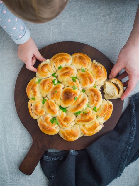 pull apart česnov kruh
