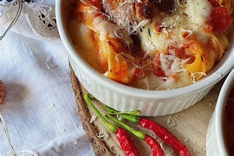 gratinirana jed iz čajote v pekaču