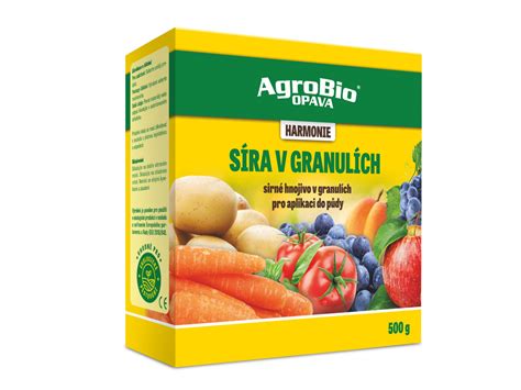 Slika embalaže belega kravjega sira v trakovih z informacijami o hranilni vrednosti