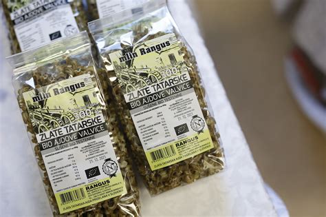 Zrna tatarske ajde v primerjavi z navadno ajdo