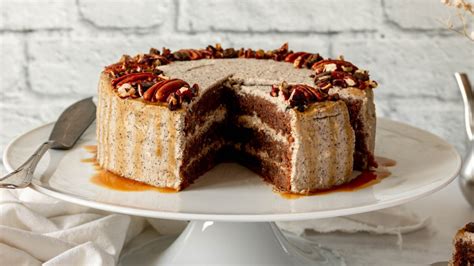 sestavljena kavna torta z več plastmi