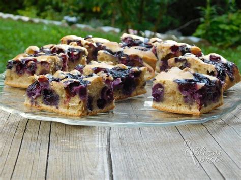 brezglutensko kavno pecivo z borovnicami