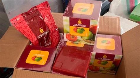 Ilustracija različnih vrst tobaka za tube in njihove teksture.