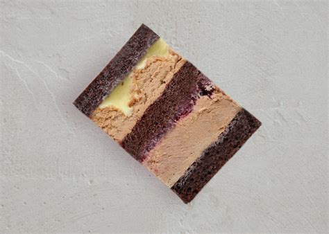 Tematska fotografija več vrst tort Emazing Cakes