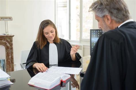 Shema sodelovanja med sodiščem, CSD in izvedenci v postopku ločitve