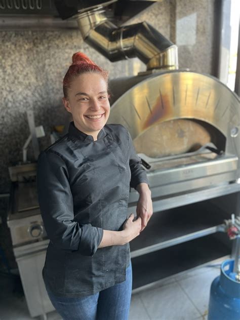 Anja Suton pripravlja pico