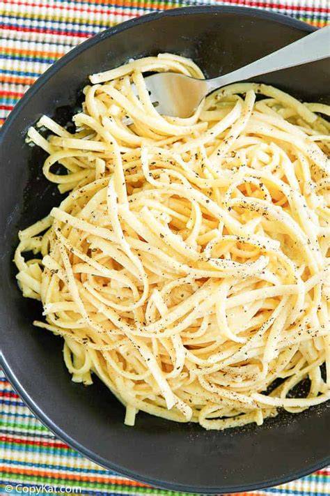 LCHF pasta made from eggs and cheese