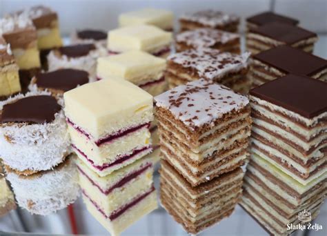 Fotografija raznovrsnih srpskih kolača i slatka