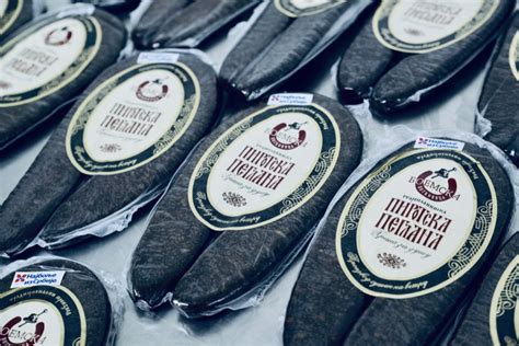 Fotografija pirotske peglane kobasice i kačkavalja