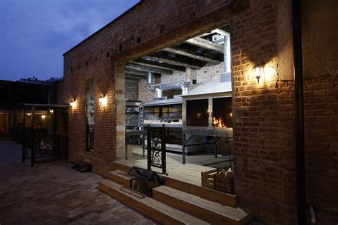 Fotografija raznovrsnog roštilja