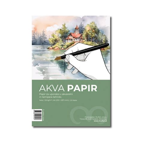 Tematska fotografija osnovnih akvarelnih pripomočkov: set barv, čopiči in akvarelni papir na mizi