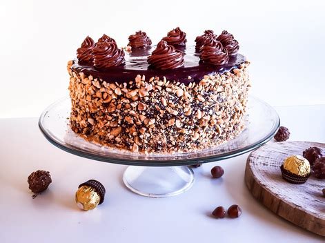 fotografija prečnega prereza torte Gospa Bučna Sliva