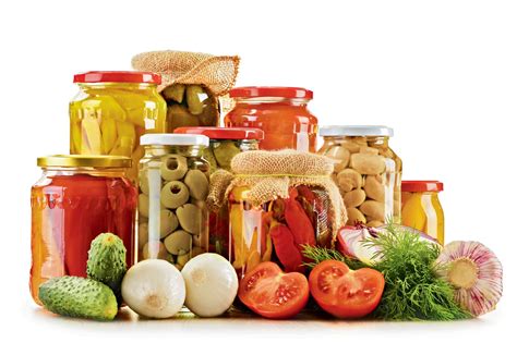 Izbor začimb za vlaganje kumaric (Shutterstock)