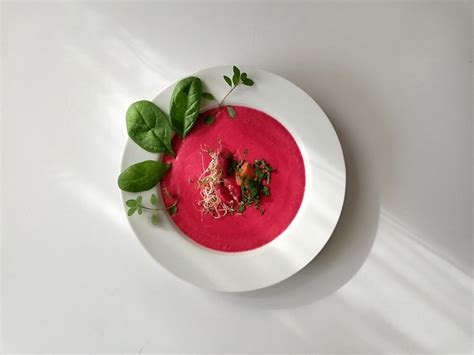 Pripravljena kremna juha iz rdeče pese