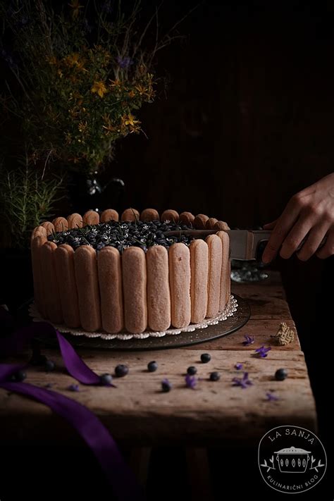 Tematska fotografija torte z jajčnim likerjem