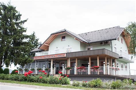 Zunanji izgled gostilne in pizzerije Kajuh v Šoštanju