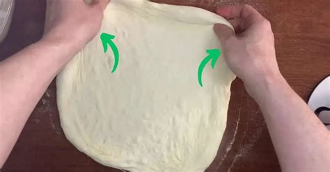 Visual guide on how to stretch pizza dough by hand