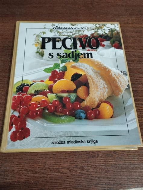 fotografija cesarskega praženca s sadjem