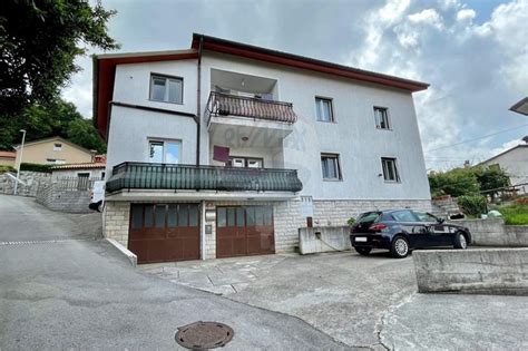 Zunanjost Pizzerije in Pivnice Prunk v Sežani