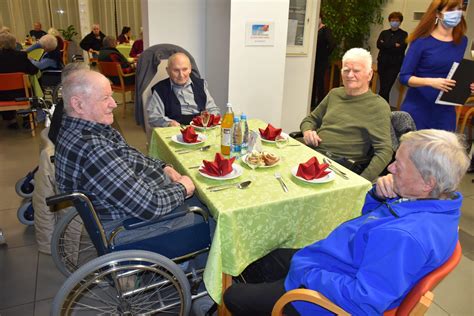 fotografija zmagovalnega klasičnega krofa iz Doma starejših občanov Novo mesto