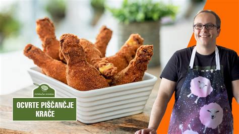 Hrustljave piščančje kocke, panirane v kokosovi moki, postrežene s prilogo