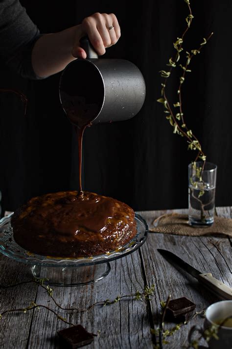 prikaz priprave biskvita za Sacher torto