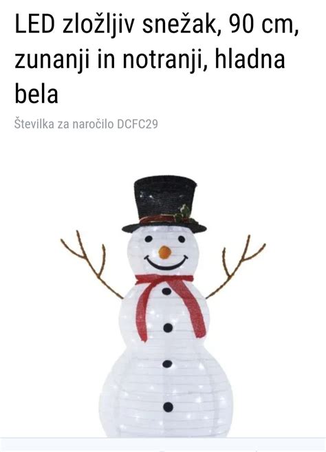 Zunanji ali notranji posnetek Pizzerije Foculus z gosti ali posnetek njihovih pic