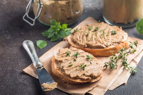 Pripravljene sestavine za piščančjo pašteto