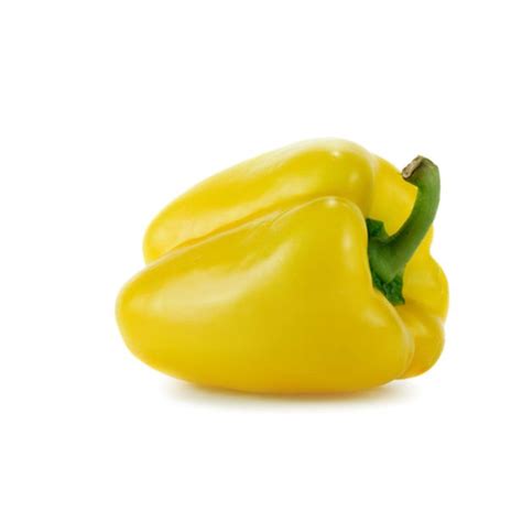 Rdeča, rumena in zelena paprika na pultu