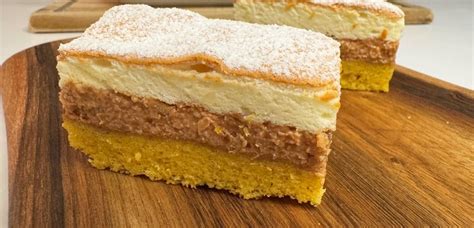 različne sladice iz beljakov (poljubčki, torta, rezine)
