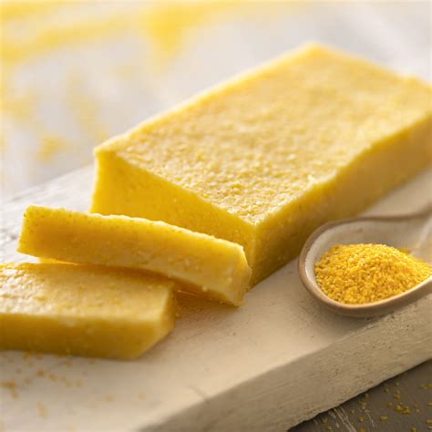 kuhana polenta kot priloga