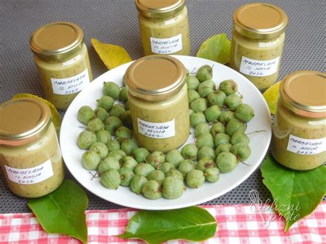 Fotografija kozarcev kivijeve marmelade