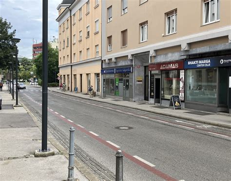 Zunanja podoba in lokacija pizzerije Pipca na Ljubljanski cesti v Domžalah