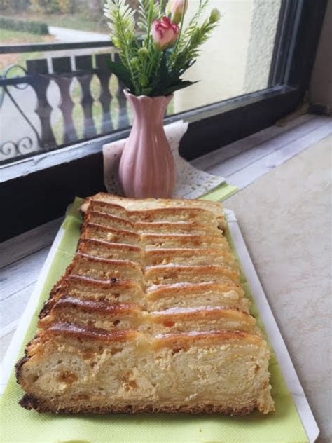 Fotografija kosa bučne pite s skutnim nadevom