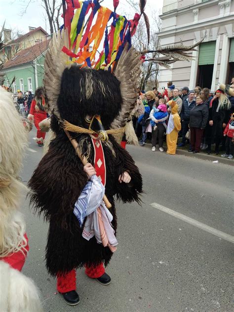 fotografija otroka v kostumu vesoljca