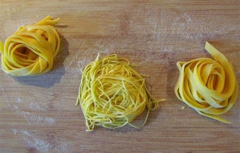 Domači rezanci iz polnozrnate moke